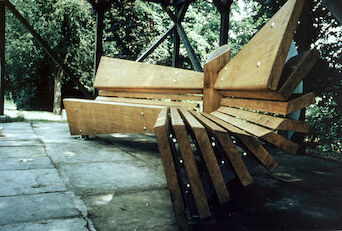 Totem bench